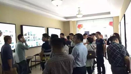 歡迎湖南湖北標(biāo)識(shí)協(xié)會(huì)來(lái)我司參觀考察